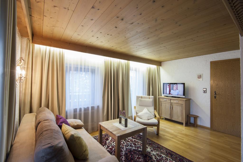 Apartament Haus Andreas Seefeld w Tirolu Pokój zdjęcie