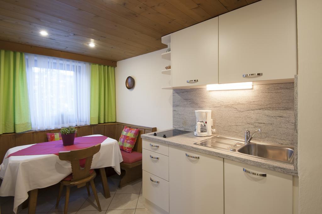 Apartament Haus Andreas Seefeld w Tirolu Pokój zdjęcie